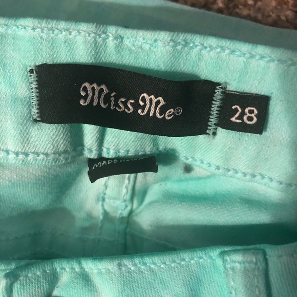 NWOT Mint Green “MISS ME” skinny jeans size 28/33 - Picture 3 of 5